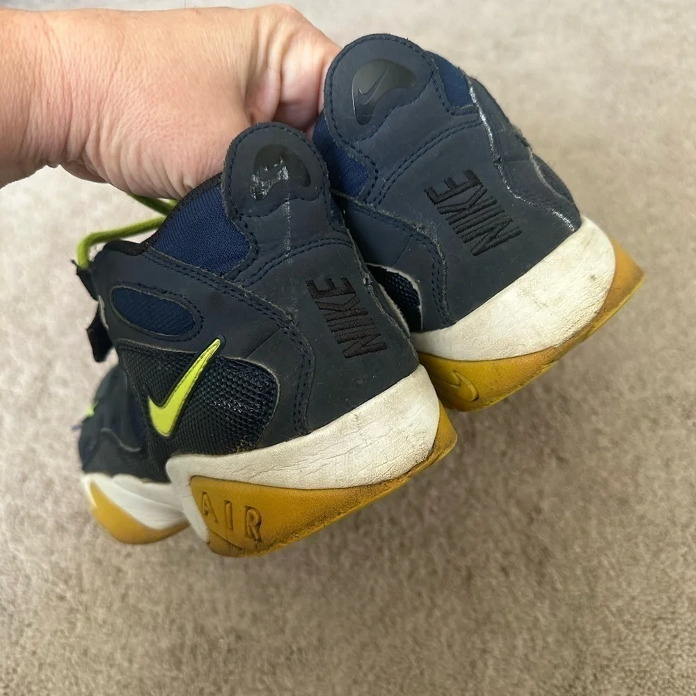 Nike Boys Air Turf Raider Blue Basketball Shoes Sneakers Size 7 youth